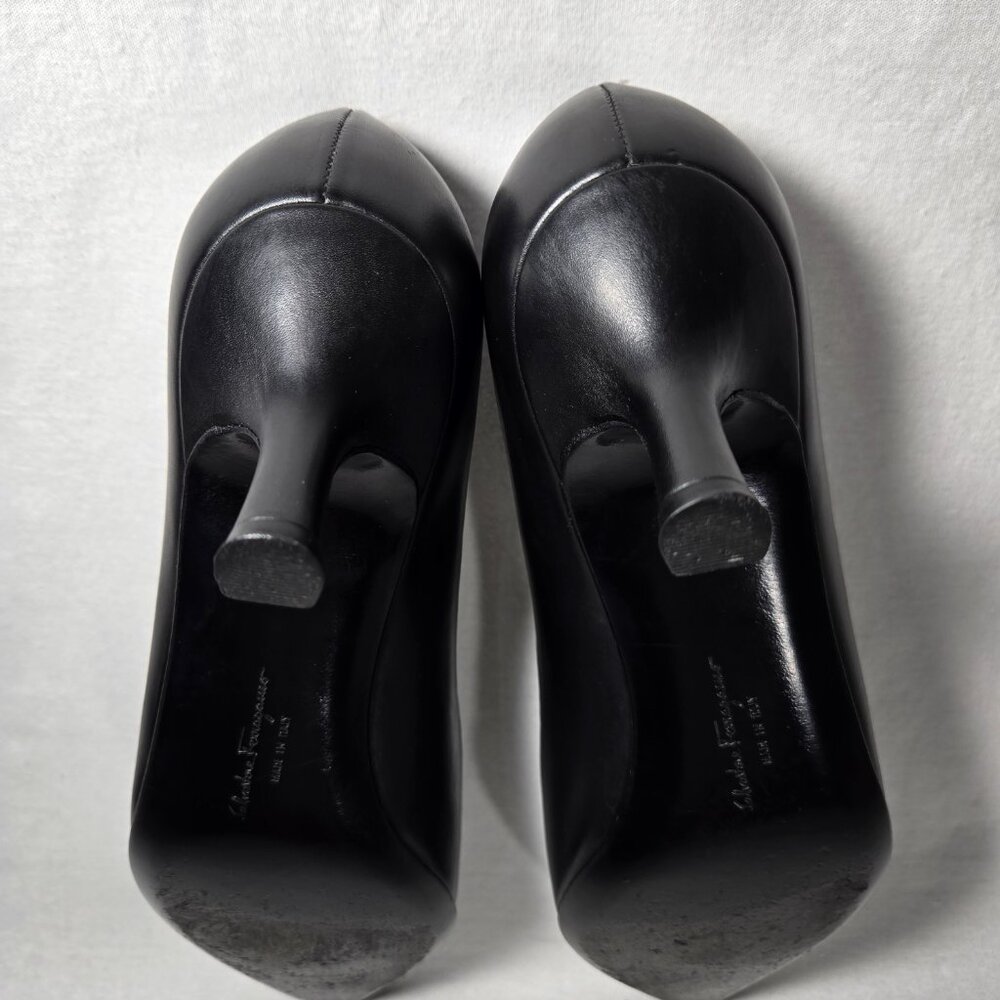 Vintage SALVATORE FERRAGAMO-GESSICA Black Leather Pointed Kitten Pump Sz 7.5 2A - Picture 9 of 16